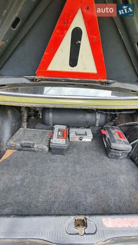 Седан Mercedes-Benz E-Class 1982 в Славском