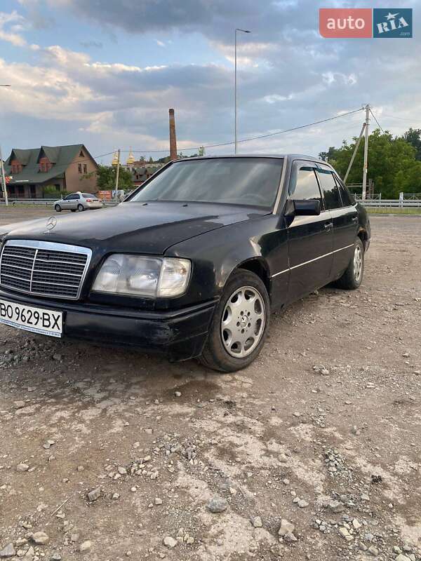 Mercedes-Benz E-Class 1995