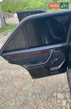 Седан Mercedes-Benz E-Class 1995 в 