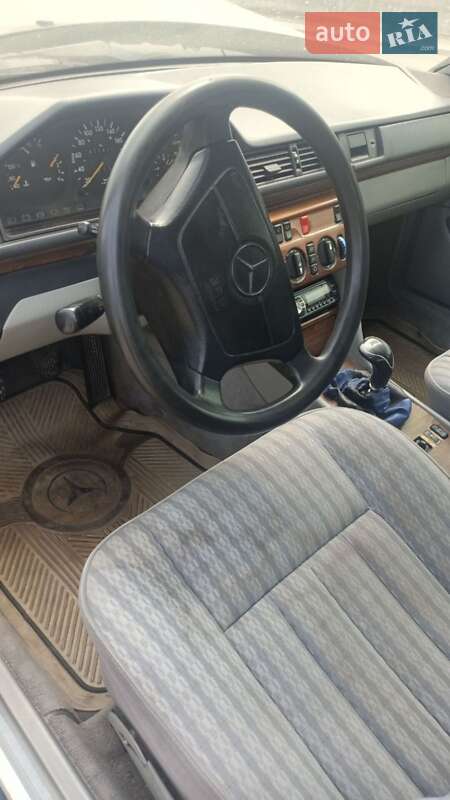 Универсал Mercedes-Benz E-Class 1992 в Черновцах фото 5 Универсал Mercedes-Benz E-Class 1992 в Черновцах