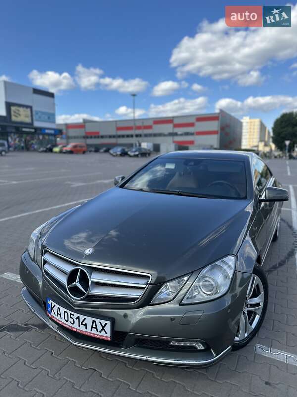 Купе Mercedes-Benz E-Class 2010 в Києві