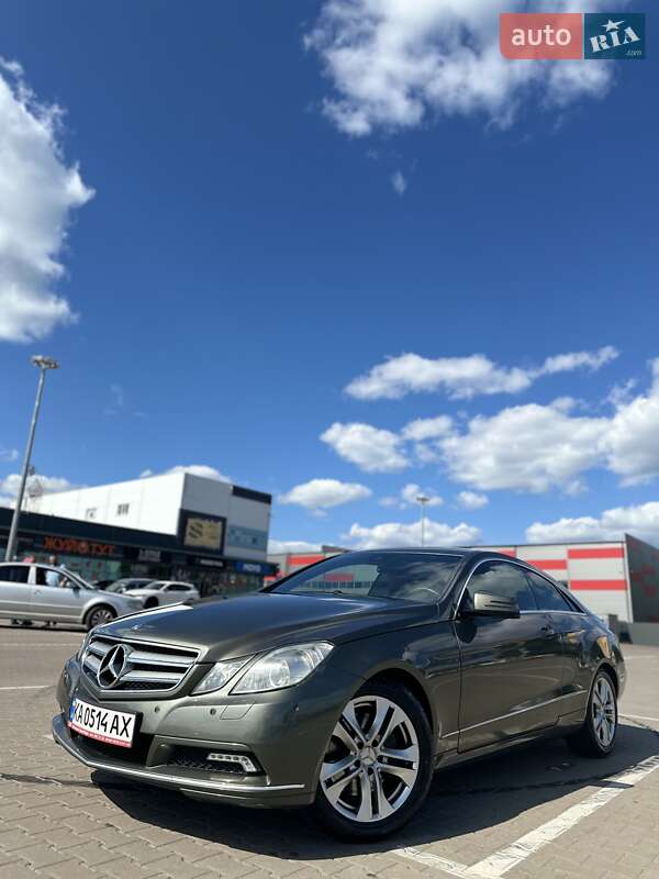 Купе Mercedes-Benz E-Class 2010 в Києві