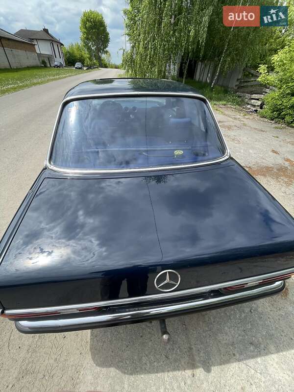 Седан Mercedes-Benz E-Class 1983 в Ровно