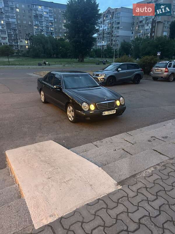 Седан Mercedes-Benz E-Class 2001 в Черкассах