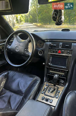 Седан Mercedes-Benz E-Class 1999 в 