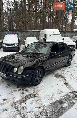 Седан Mercedes-Benz E-Class 1999 в 