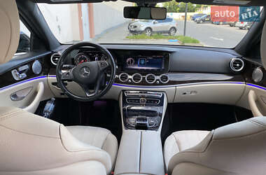 Седан Mercedes-Benz E-Class 2017 в Львове