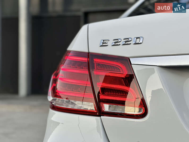 Седан Mercedes-Benz E-Class 2015 в Києві