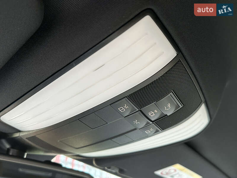 Седан Mercedes-Benz E-Class 2015 в Києві