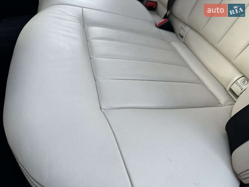 Седан Mercedes-Benz E-Class 2015 в Києві