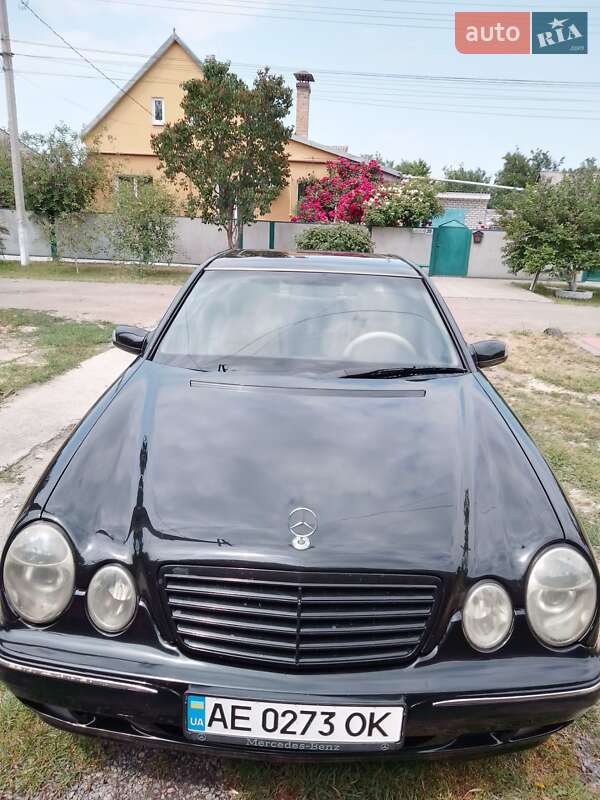 Mercedes-Benz E-Class 1999