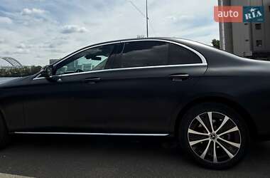 Седан Mercedes-Benz E-Class 2022 в Києві