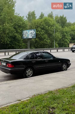 Седан Mercedes-Benz E-Class 1998 в 