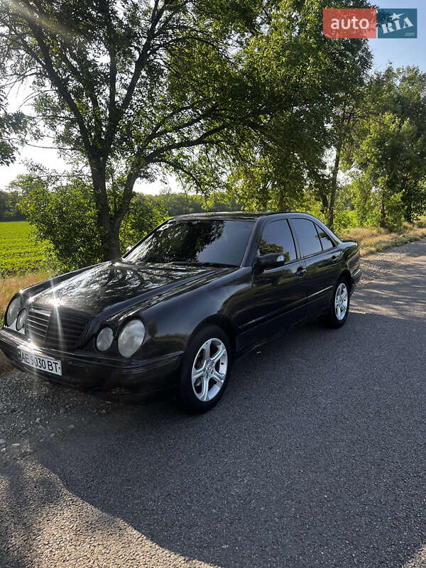 Седан Mercedes-Benz E-Class 2000 в Каменском фото 3 Седан Mercedes-Benz E-Class 2000 в Каменском