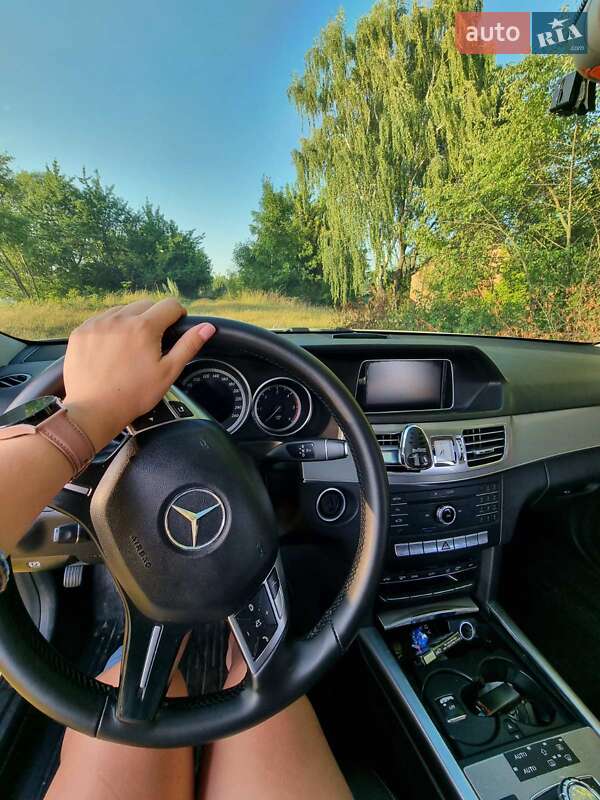 Седан Mercedes-Benz E-Class 2015 в Виннице