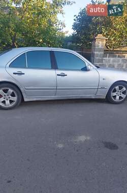 Седан Mercedes-Benz E-Class 1996 в 