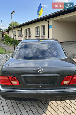 Седан Mercedes-Benz E-Class 1996 в Луцьку