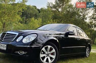 Седан Mercedes-Benz E-Class 2004 в Києві