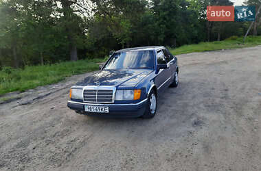 Седан Mercedes-Benz E-Class 1987 в Киеве