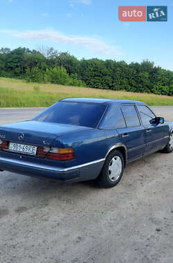 Седан Mercedes-Benz E-Class 1987 в 