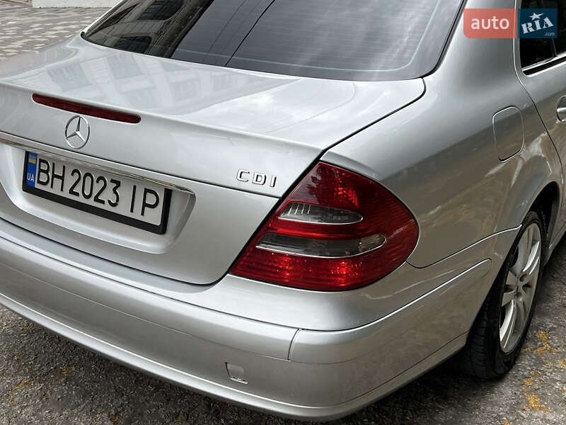 Седан Mercedes-Benz E-Class 2004 в Кіцмані
