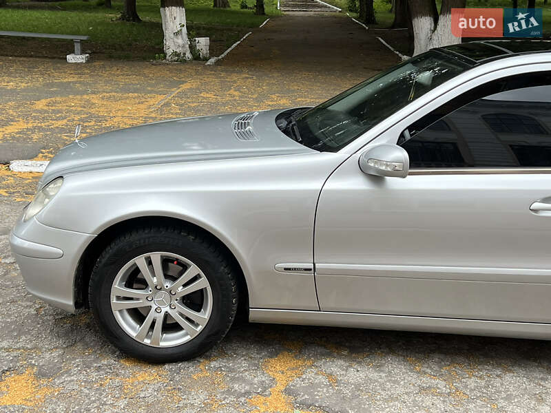 Седан Mercedes-Benz E-Class 2004 в Кіцмані