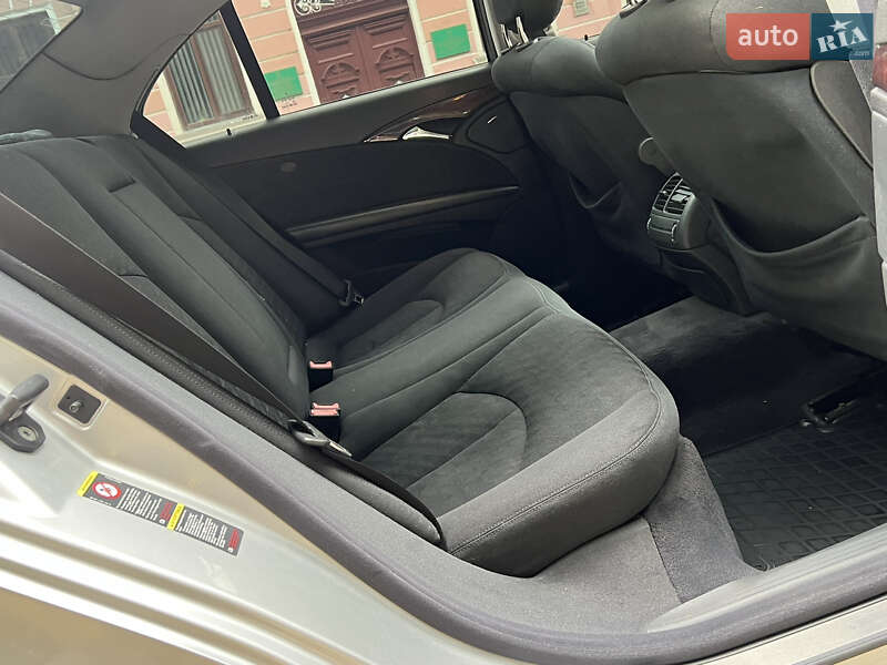 Седан Mercedes-Benz E-Class 2004 в Кіцмані