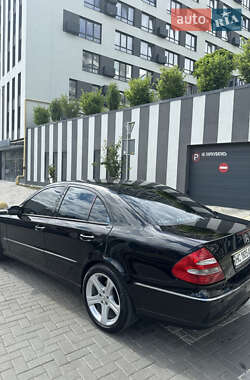 Седан Mercedes-Benz E-Class 2004 в Львові