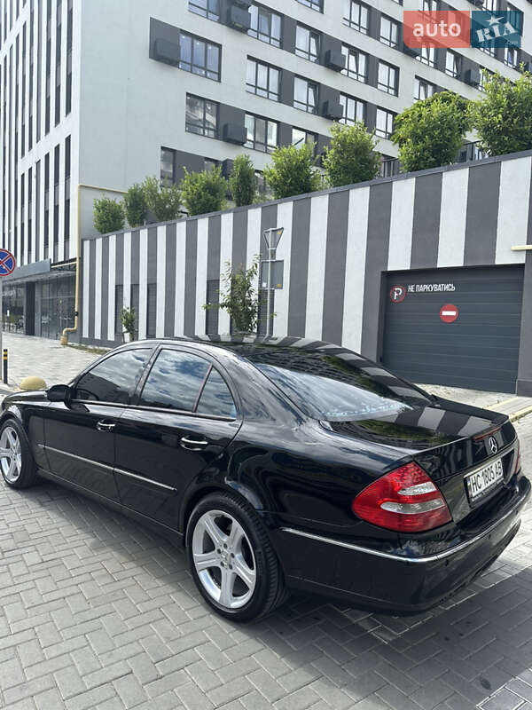 Mercedes-Benz E-Class 2004