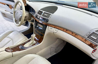 Седан Mercedes-Benz E-Class 2005 в 