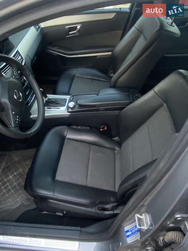 Седан Mercedes-Benz E-Class 2009 в Самборі