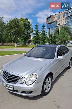 Седан Mercedes-Benz E-Class 2002 в Чернівцях