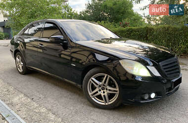 Седан Mercedes-Benz E-Class 2009 в Надвірній