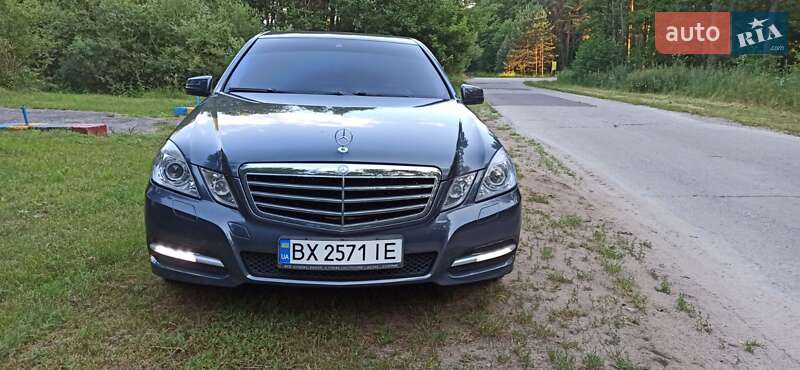 Седан Mercedes-Benz E-Class 2011 в Славуте
