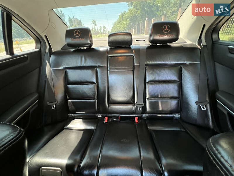 Седан Mercedes-Benz E-Class 2012 в Кропивницькому