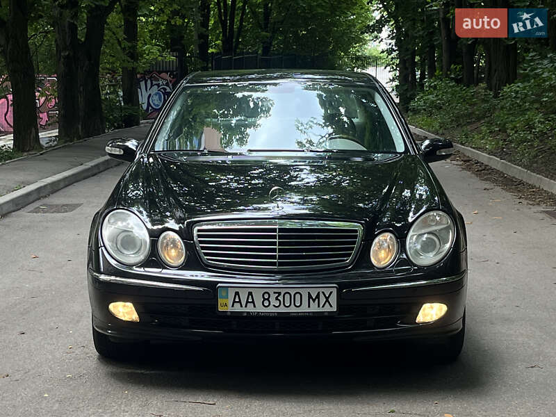 Седан Mercedes-Benz E-Class 2005 в Киеве