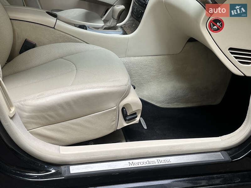 Седан Mercedes-Benz E-Class 2005 в Киеве