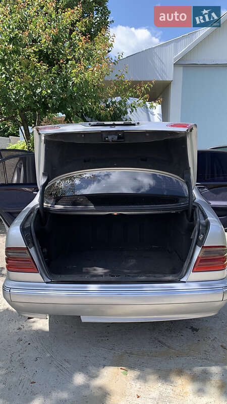 Седан Mercedes-Benz E-Class 1999 в Белой Церкви