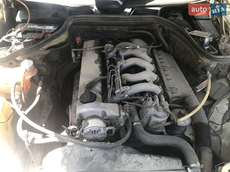 Седан Mercedes-Benz E-Class 1988 в Хмельницькому