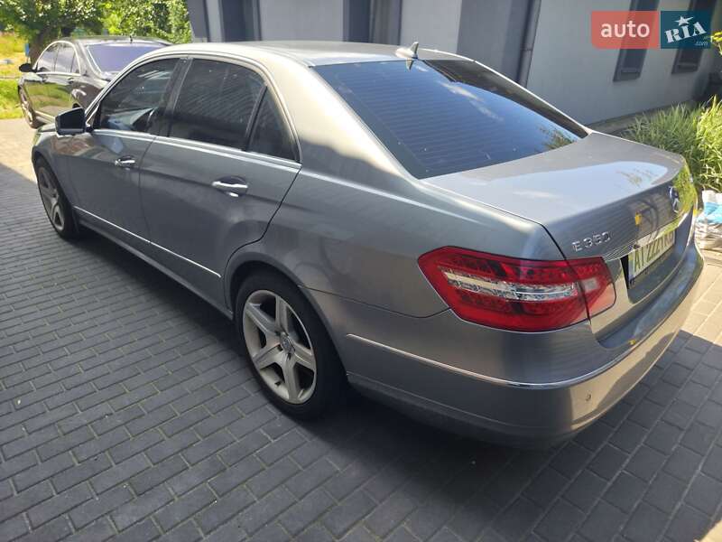 Седан Mercedes-Benz E-Class 2010 в Киеве