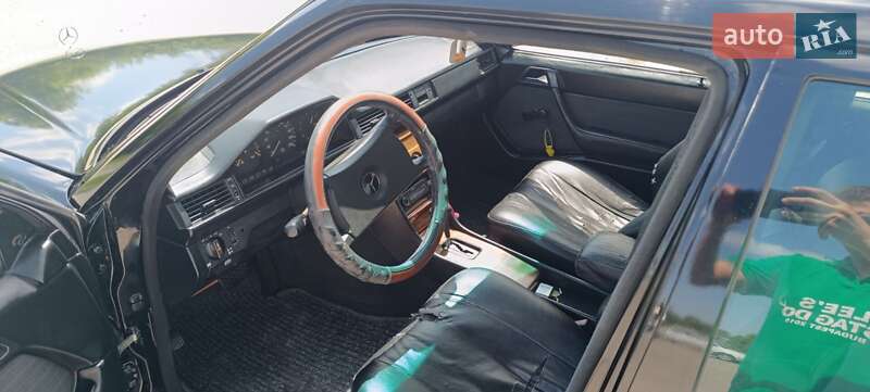 Седан Mercedes-Benz E-Class 1989 в Каменец-Подольском