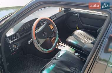 Седан Mercedes-Benz E-Class 1989 в 
