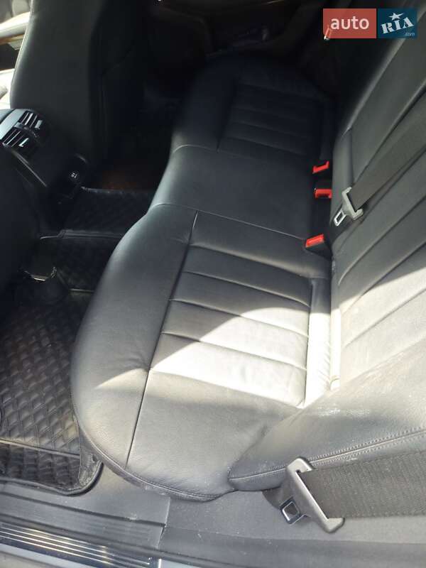 Седан Mercedes-Benz E-Class 2010 в Киеве