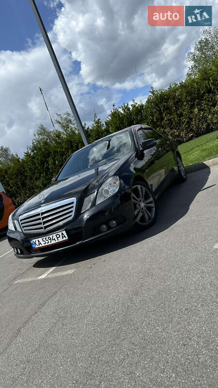 Седан Mercedes-Benz E-Class 2010 в Киеве