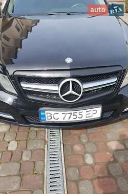 Седан Mercedes-Benz E-Class 2012 в 