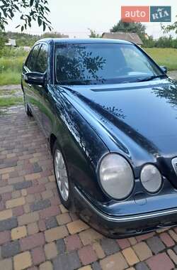 Седан Mercedes-Benz E-Class 2001 в 