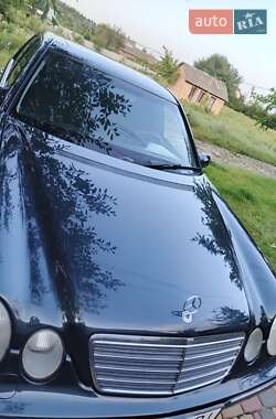 Седан Mercedes-Benz E-Class 2001 в 