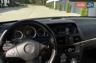 Купе Mercedes-Benz E-Class 2012 в 