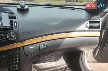 Седан Mercedes-Benz E-Class 2004 в 