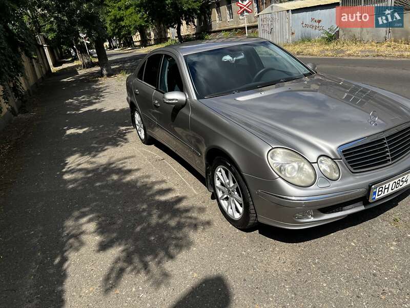 Седан Mercedes-Benz E-Class 2004 в Одессе